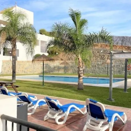 Duplex Abuhardillado Con Vistas Al Mar - Las Abejeras 640 Estepona